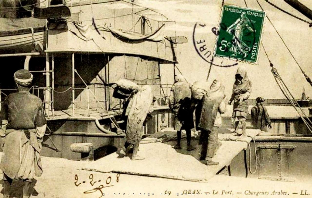 Oran- 001- travail sur les quais.jpg